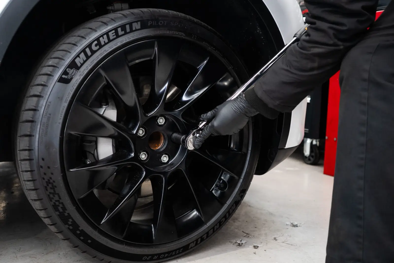 Model 3 wheel nuts torqued to spec after a tyre fit